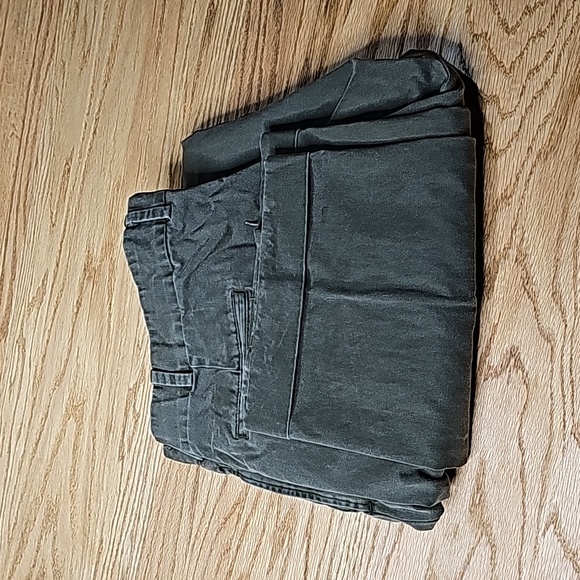 Bill's Khakis M1P Relax Fit Pleated Original Twill. 42/30 orig $185 - Picture 3 of 3